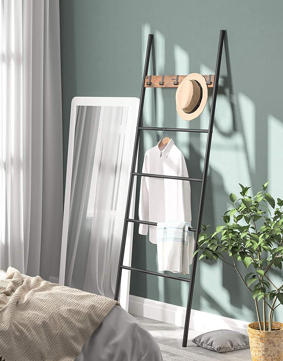 5-Tier Towel Ladder Quilts Rack with 5 Removable Hooks for Bathroom, Bedroom and Laundry Room - John Cootes