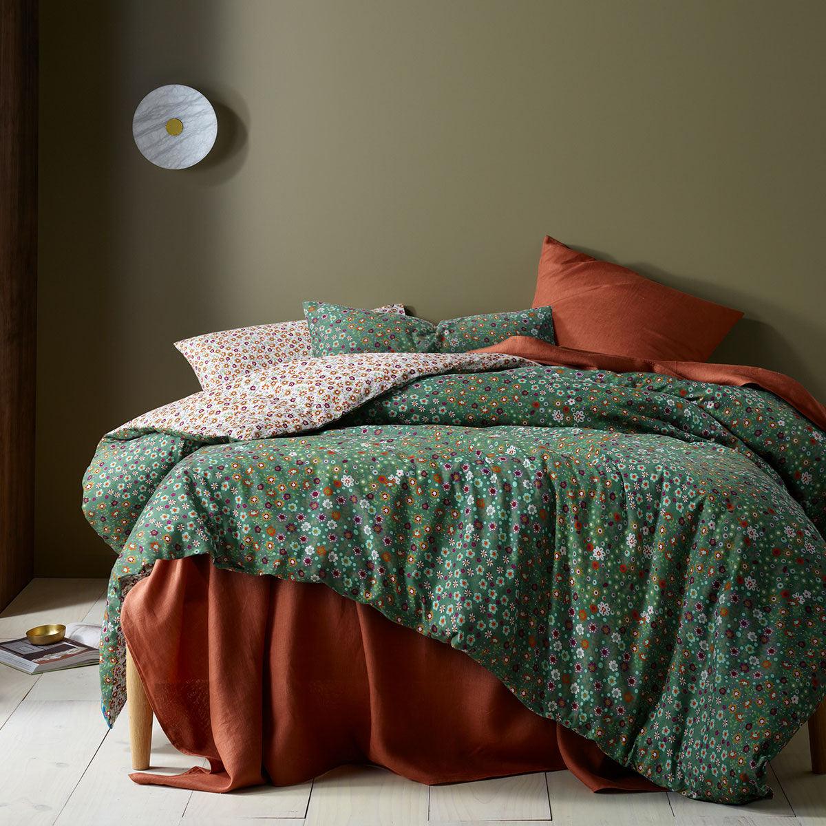 Accessorize Lisa Green Washed Cotton Printed Quilt Cover Set Queen - John Cootes