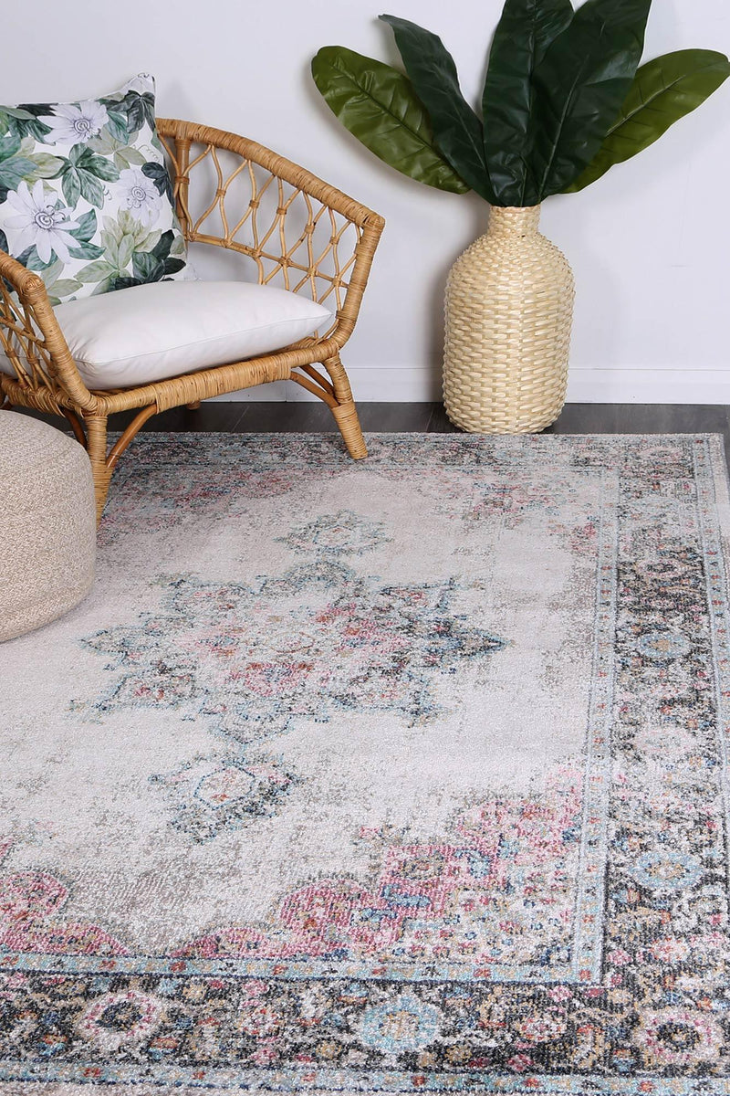 Brentwood Transitional Cream Rug 280x380 cm - John Cootes