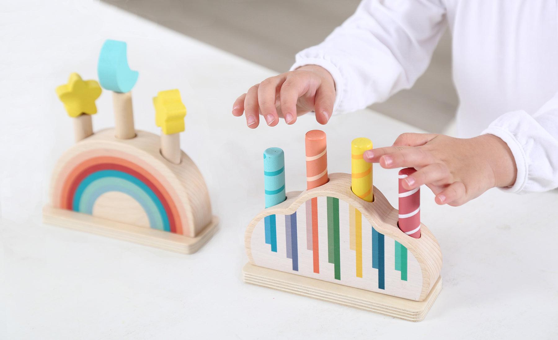 CALM & BREEZY POP UP TOY RAINBOW - John Cootes