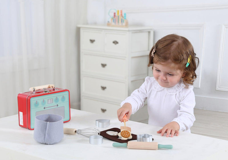 COOKIE BAKING PLAYSET IN TIN CASE - John Cootes