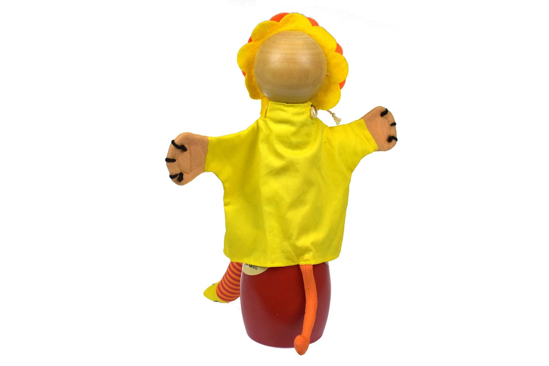COWARDLY LION HAND PUPPET - John Cootes