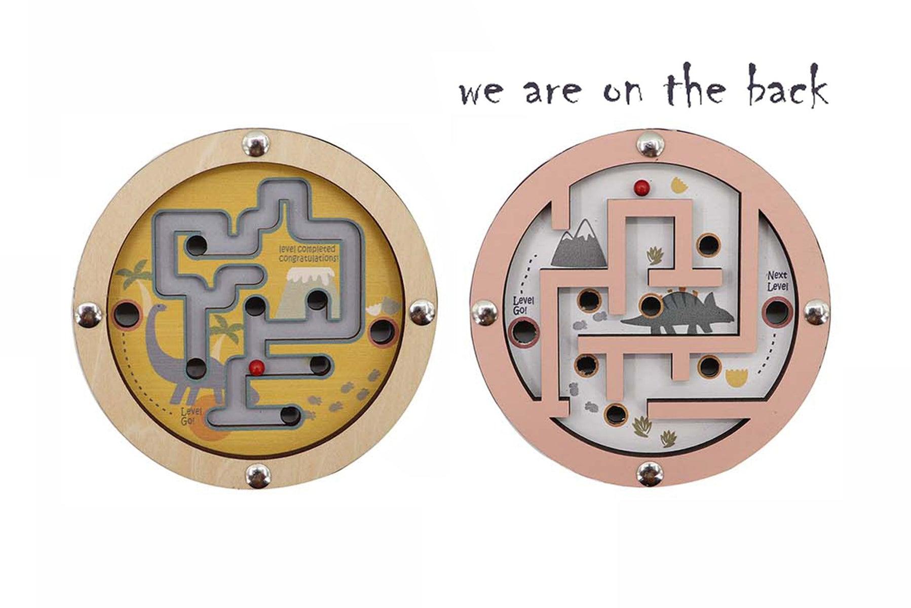 DINOSAUR MAZE IN DISC DOUBLE SIDED - John Cootes