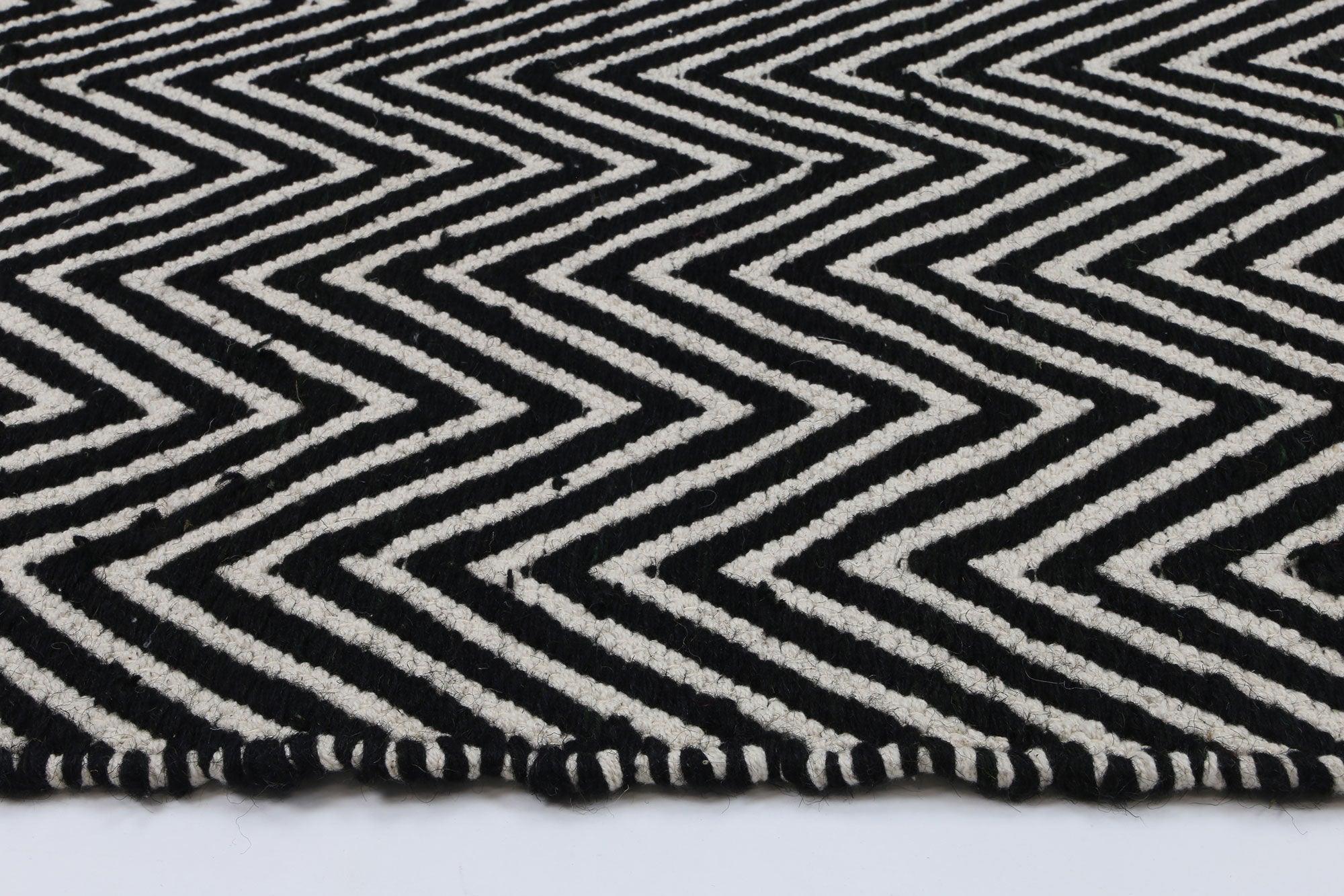 Natura Wool Black White Chevron Rug 160x230 cm - John Cootes