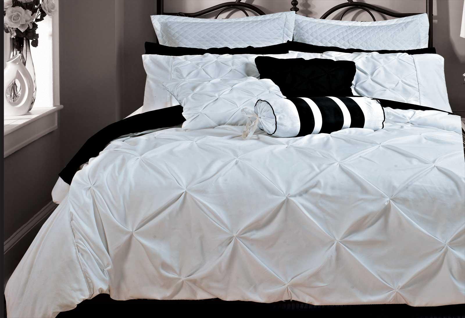 Queen Size White Diamond Pintuck Quilt Cover Set(3PCS) - John Cootes